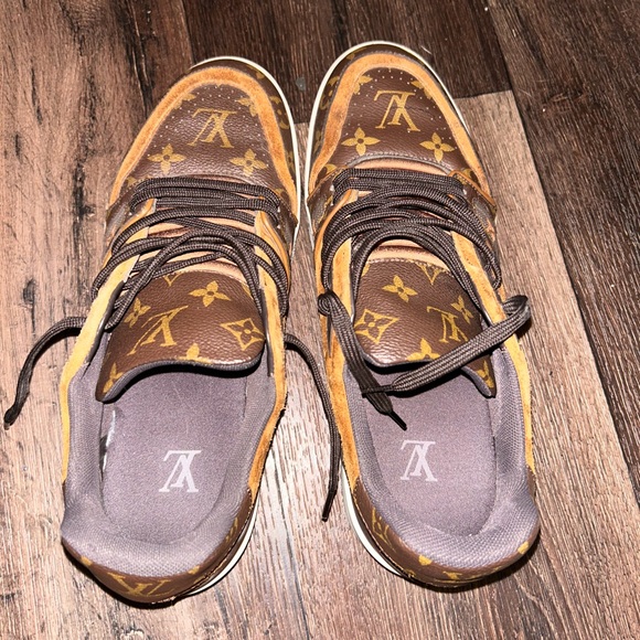 Louis Vuitton Trainer - Picture 2 of 4